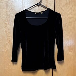 Caslon velvet top